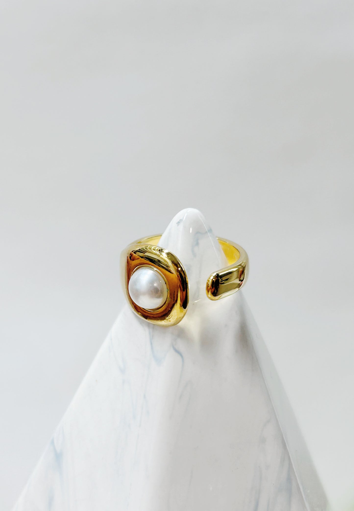 Anillo Capri