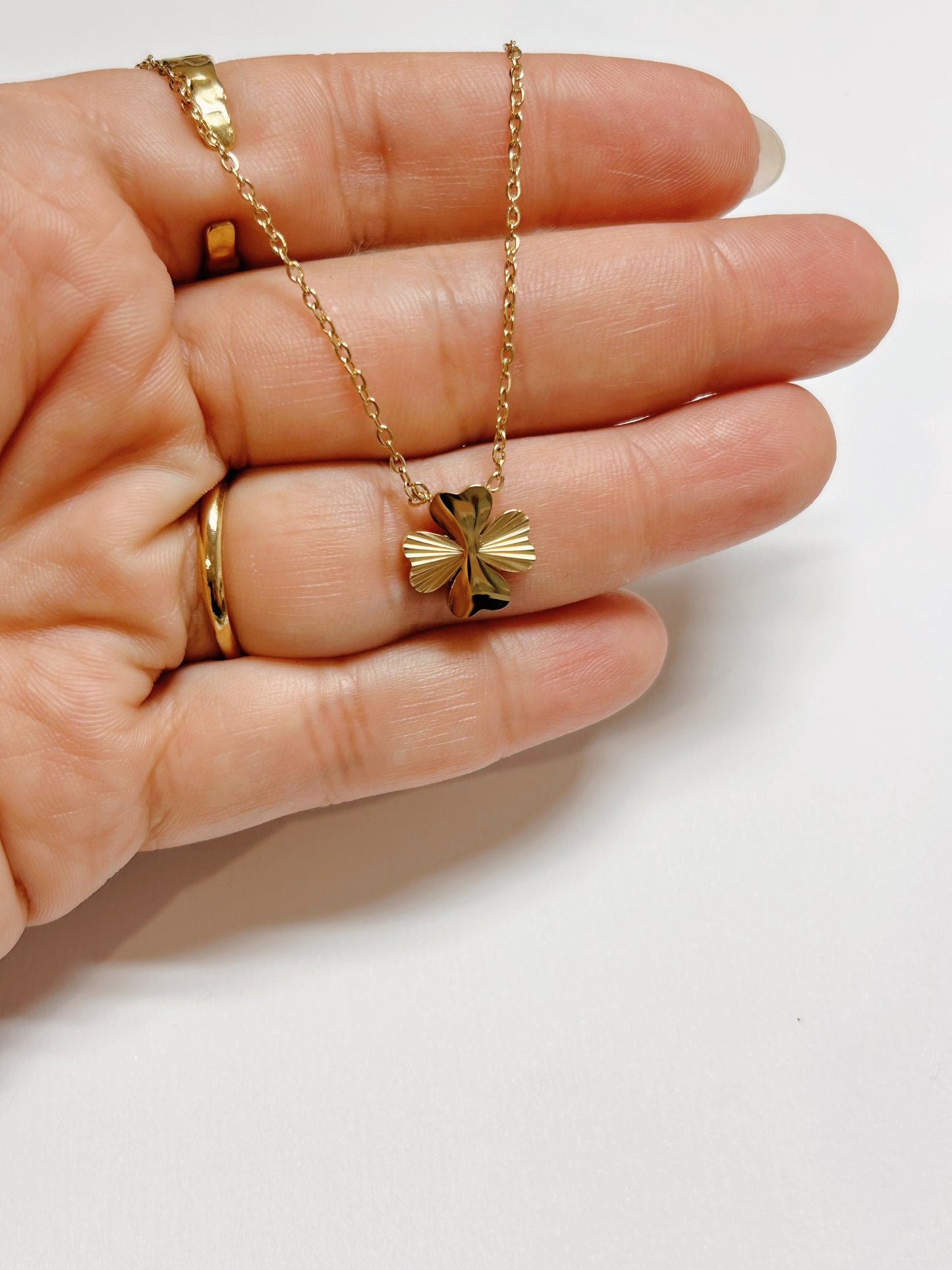 Shiny Clover | Collar de Trébol