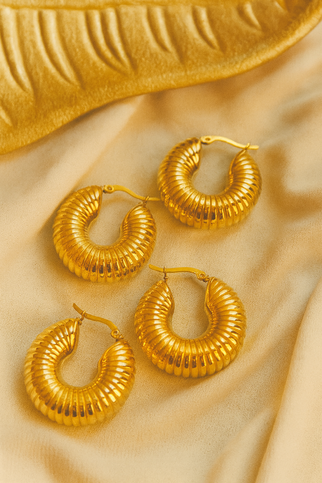 Ribbed Hoops Stainless Steel