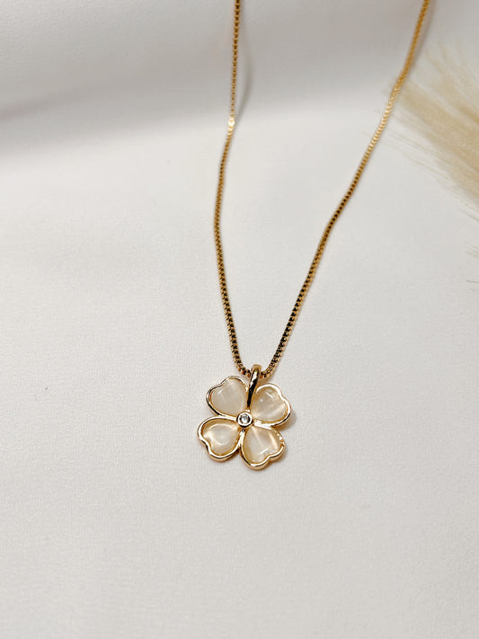 Clover Petals Necklace