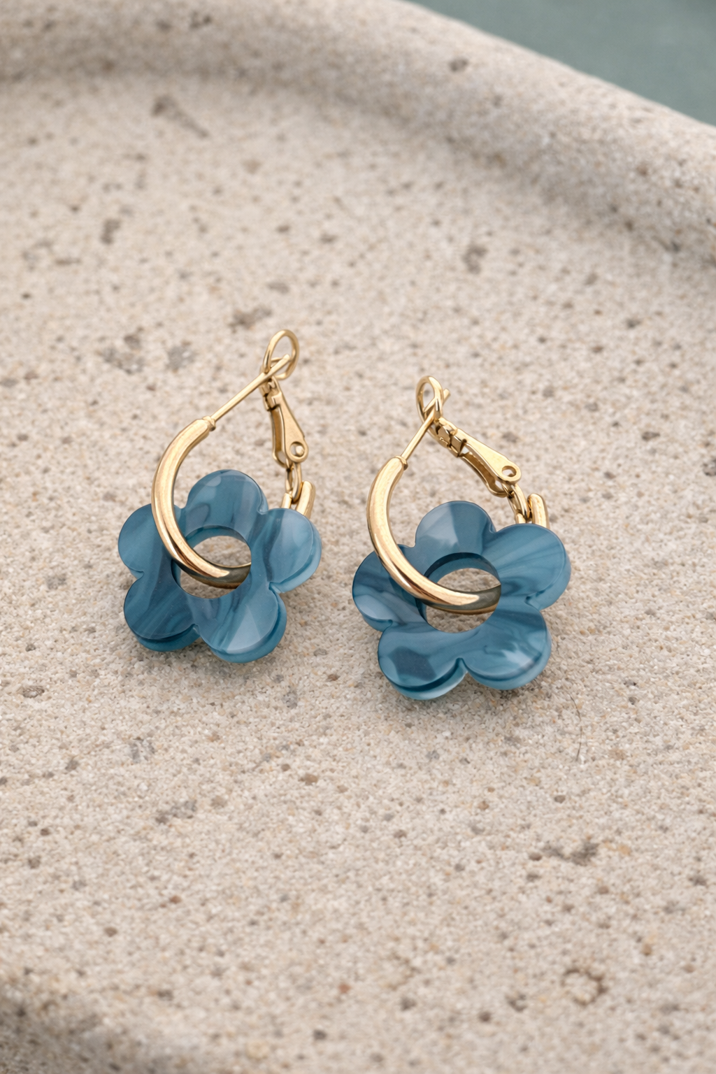 Aretes Flor Acrílico | Chapado en Oro