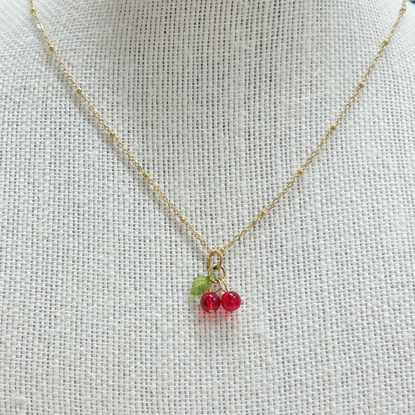 Collar Cherry Charm