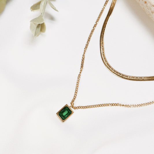 Emerald Glow Layered Necklace | Collar en Capas con Brillo Esmeralda