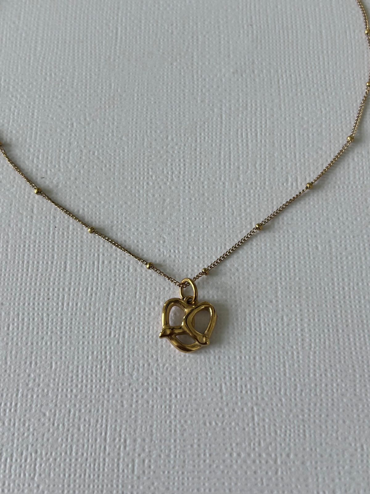 Collar Pretzel Dorado | Golden Brunch