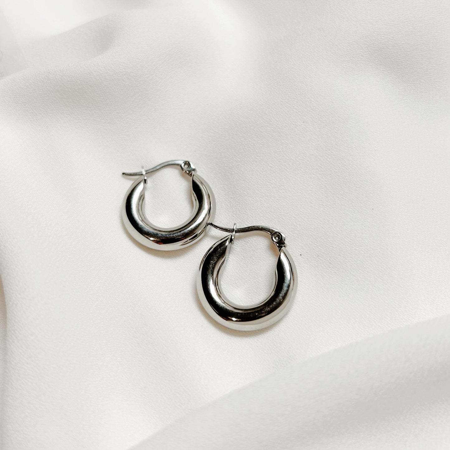 Silver mini-Chunky hoops