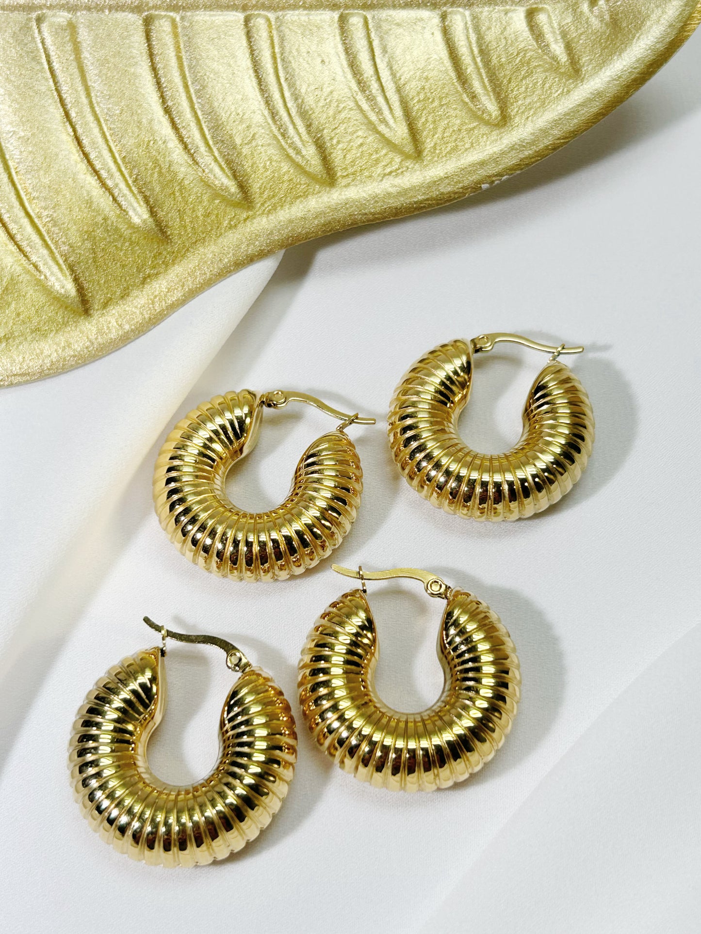 Ribbed Hoops