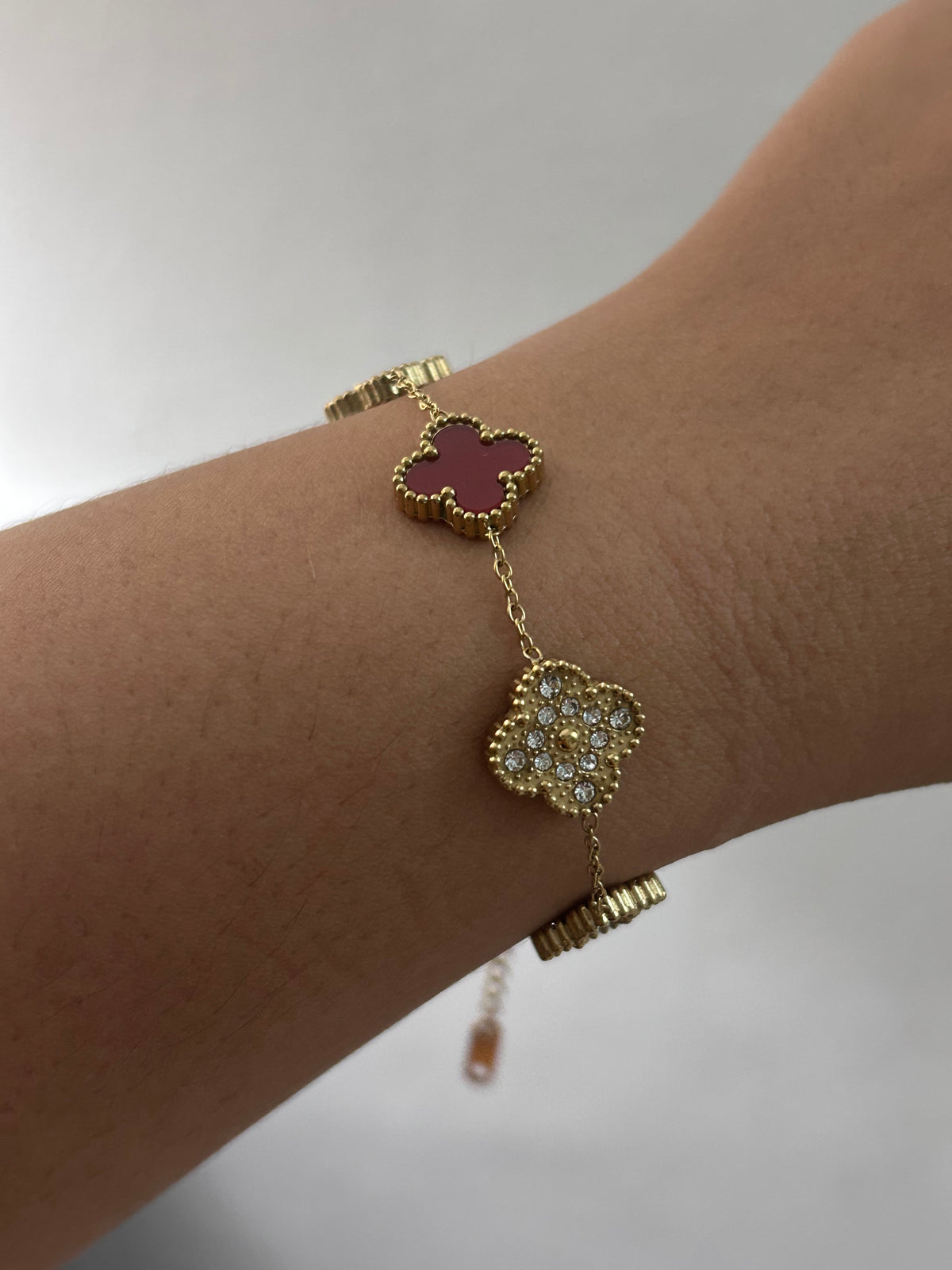 Burgandy Fall Clover | Golden Brunch