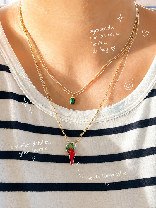Cadena Red Chili Crystal Charm
